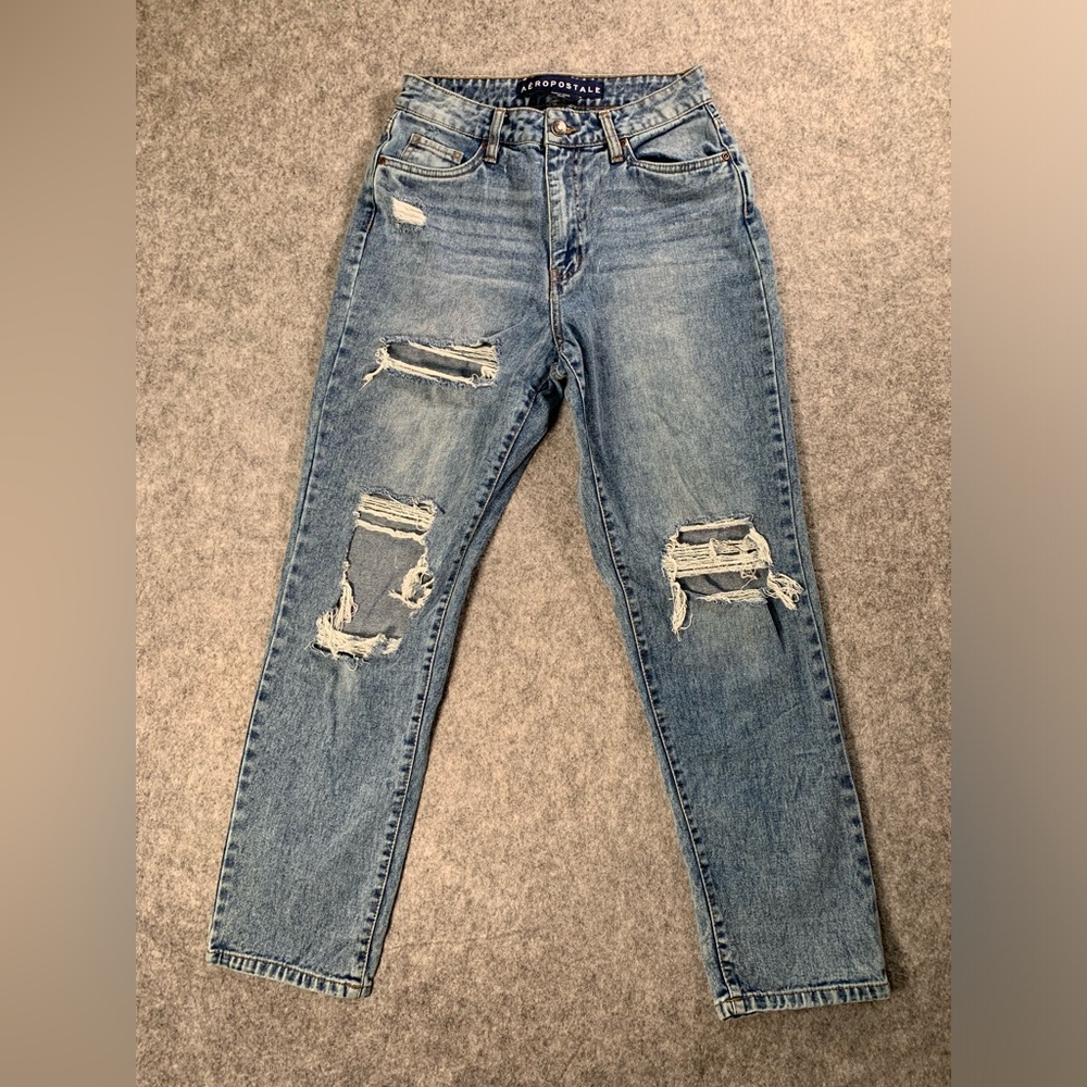 Aeropostale Women’s Light Blue Relaxed Denim Jeans